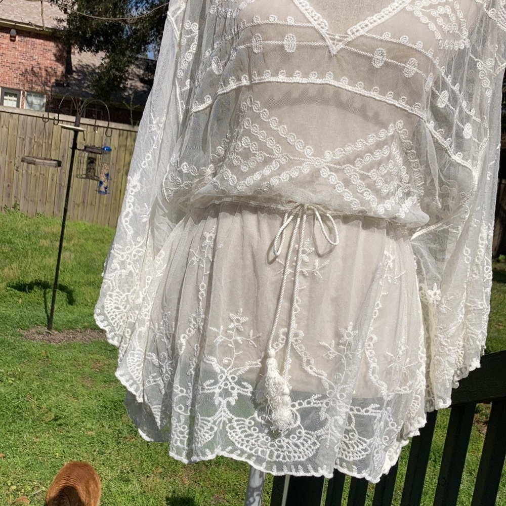 Cover-Up Never Worn - Picture 4 of 14
